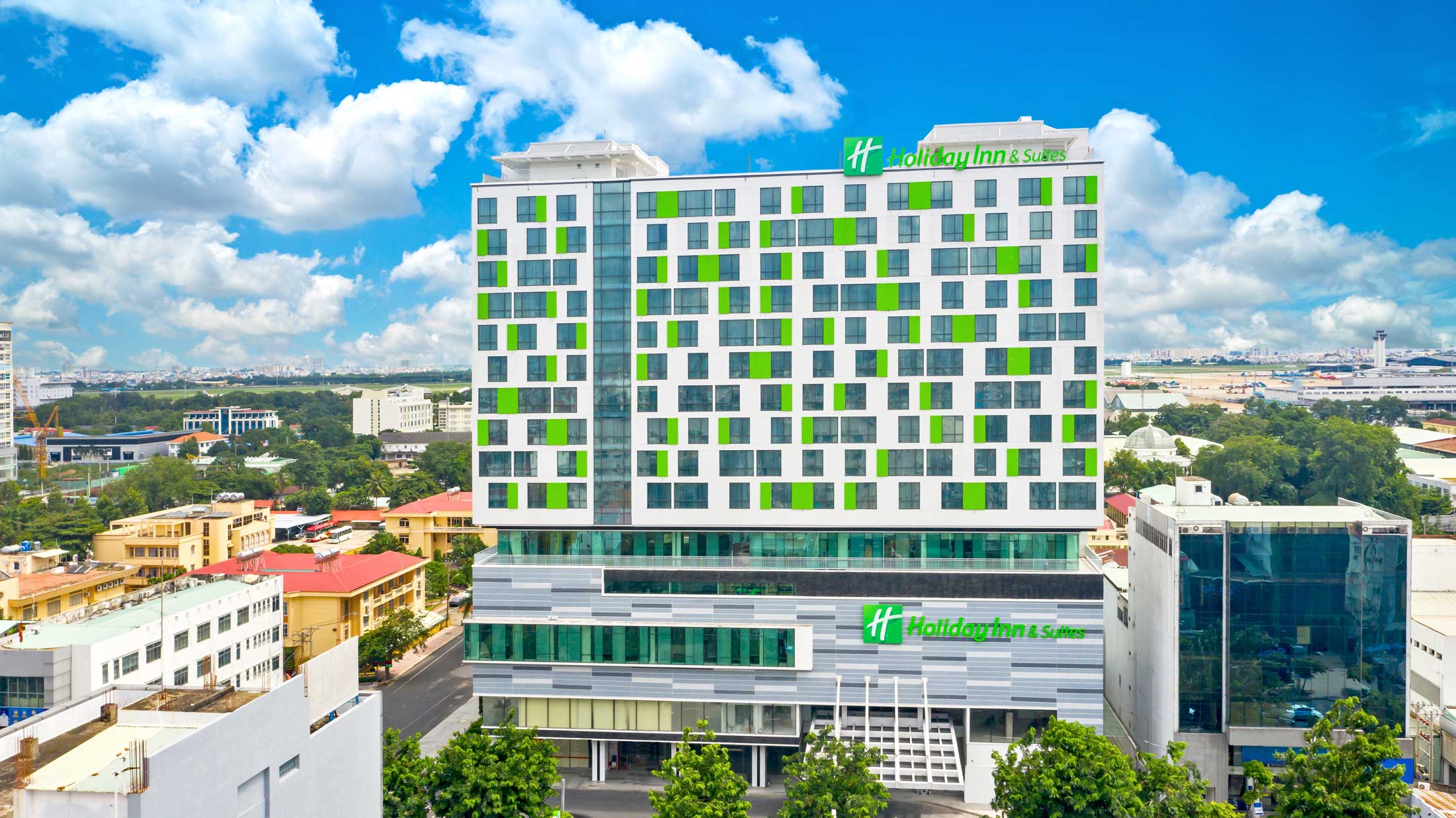 Holiday Inn & Suites Saigon Airport located only a few minutes from Tan Son Nhat International Airport