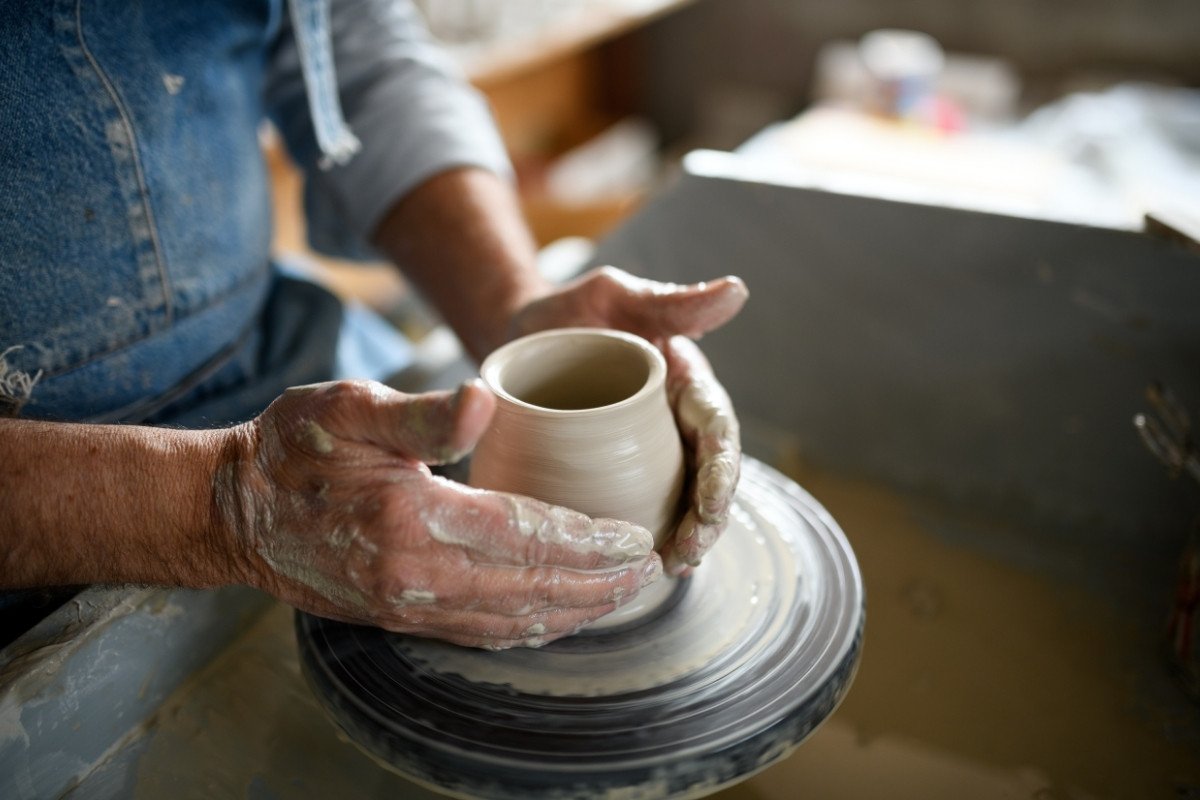 8 Ý Tưởng Hẹn Hò Lãng Mạn Workshop làm gốm cho cặp đôi