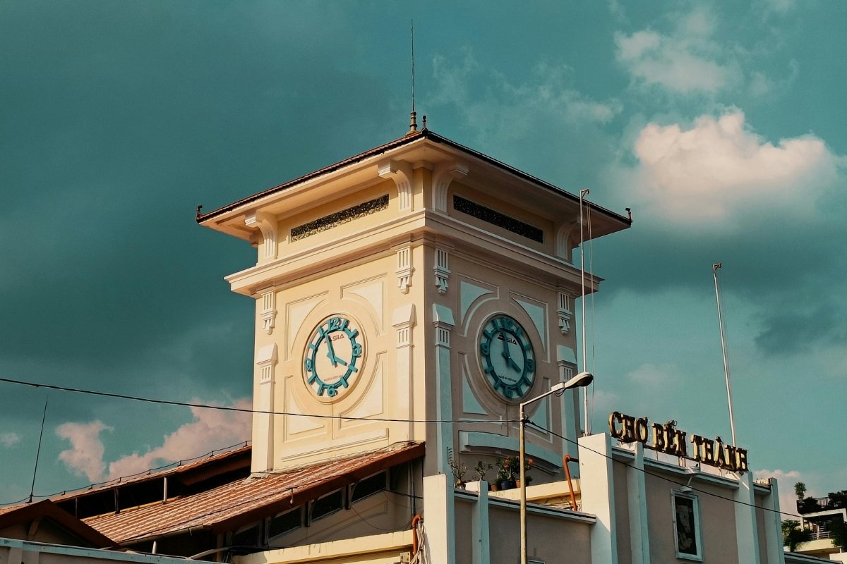 _Đón Tết 2026 Ở TP.HCM Dạo chợ và mua quà Tết tại Chợ Bến Thành