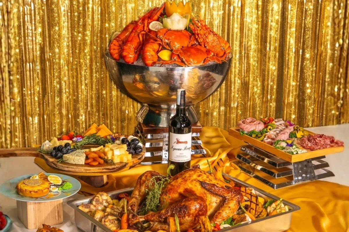 _Đón Tết 2026 Ở TP.HCM Kết thúc ngày Tết bằng buffet ngay tại khách sạn