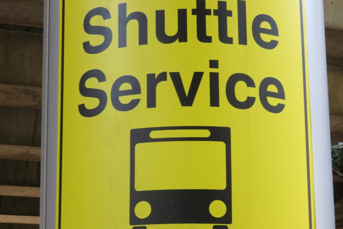 Dịch vụ đưa đón sân bay Sài Gòn là gì và phù hợp với ai