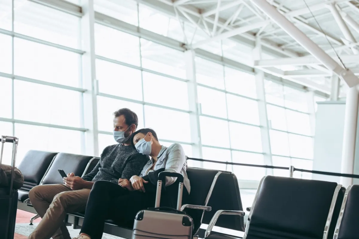 What to do immediately when a flight is delayed overnight in Ho Chi Minh City at Tan Son Nhat Airport