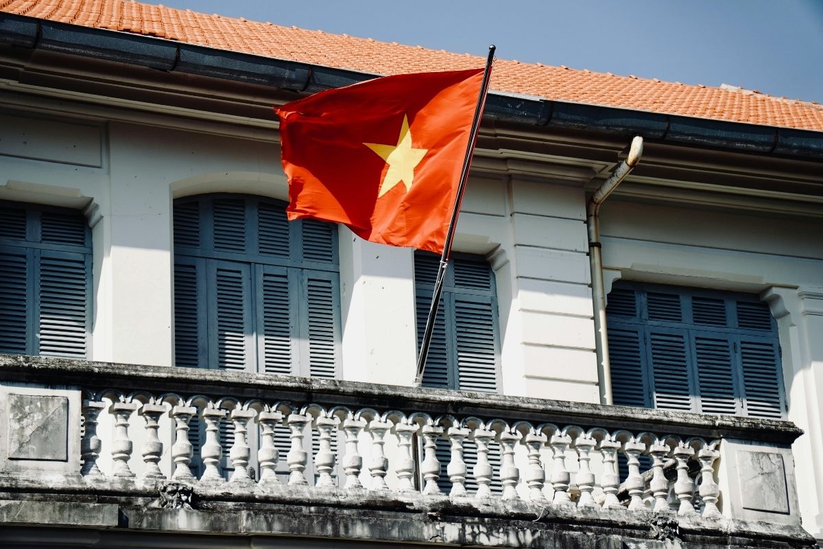 Illustration of applying for a visa at a Vietnamese Embassy or Consulate