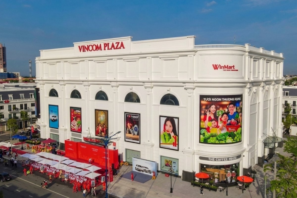 Exploring Vincom Plaza Cộng Hòa shopping and dining center in Tân Bình District