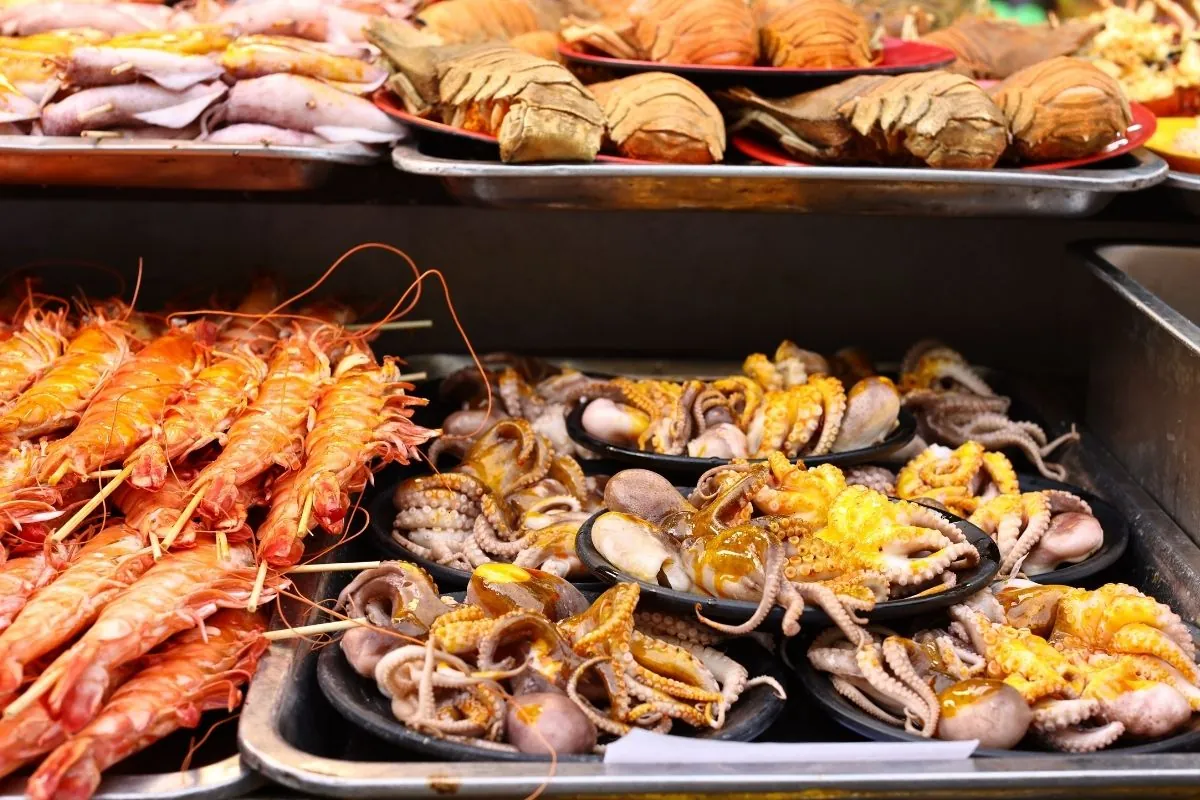 Top 8 5-star seafood buffets in Ho Chi Minh City: Buffet Poseidon – Vincom Plaza 3/2