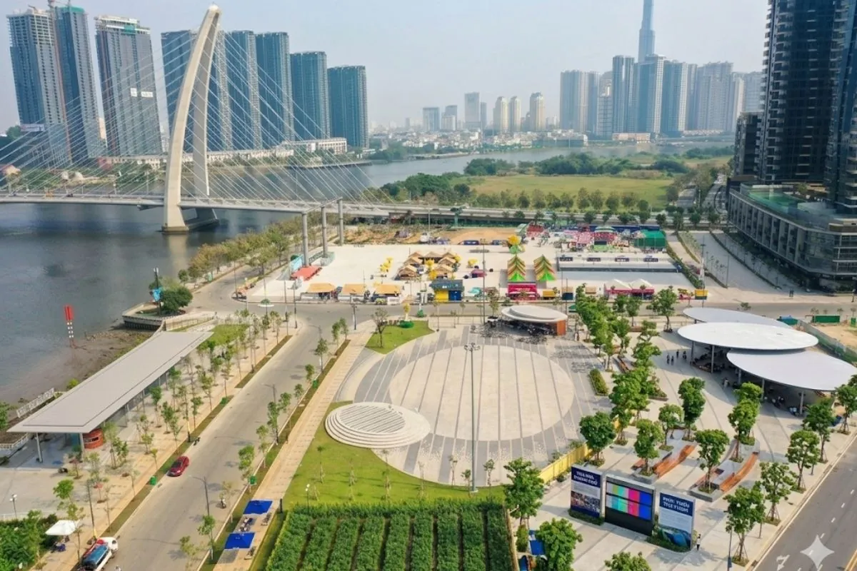 Saigon Riverside Park in Thủ Thiêm