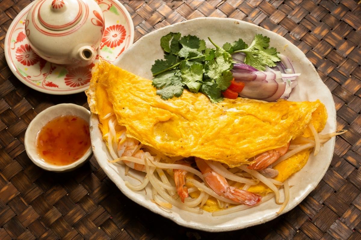 Sai Gon Southern-style bánh xèo specialty