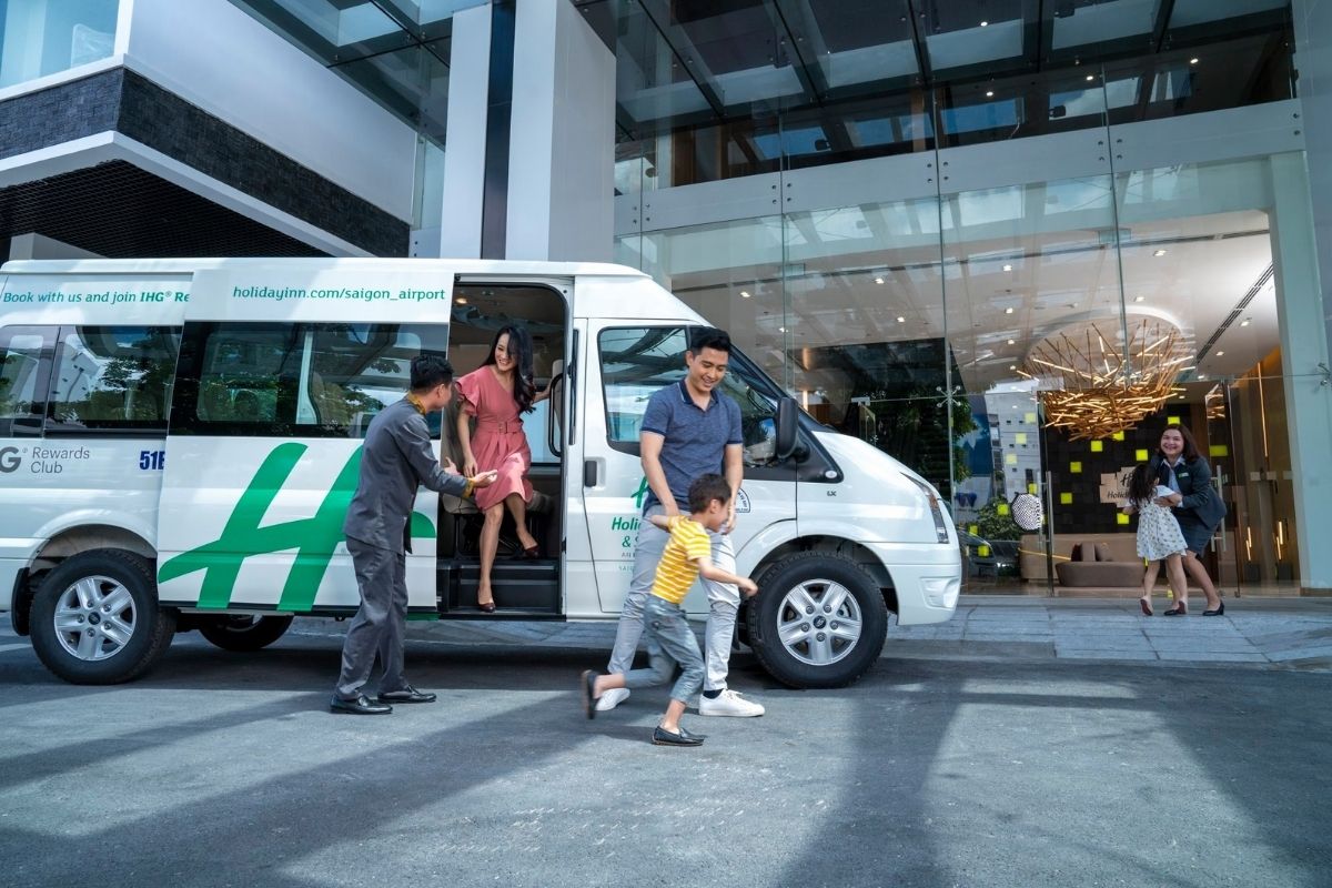 complimentary airport shuttle service at Holiday Inn and Suites Saigon Airport